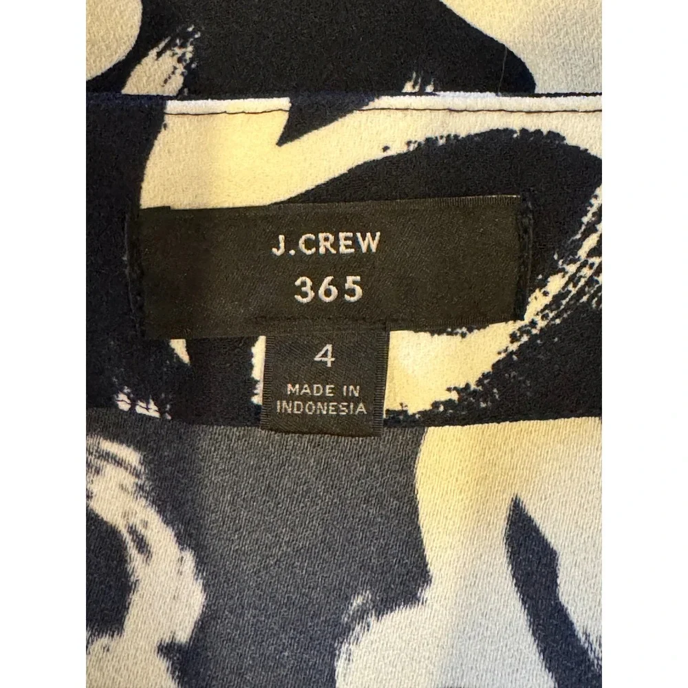 J Crew 365 Shirt Women 4‎ Navy Blue Square Neck Floral Print Blouse Preppy Retro